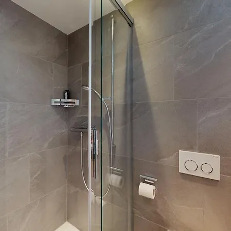 Splendid Modern In The Heart Of Appartamento